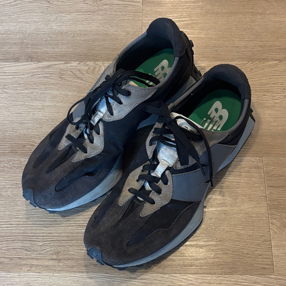 New Balance Men's Black and Gray 327 Athletic Shoes